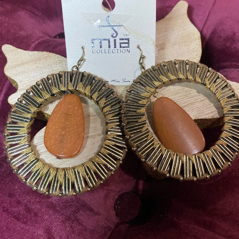 Beautiful Mia boho looking earrings! Perfect for summer!